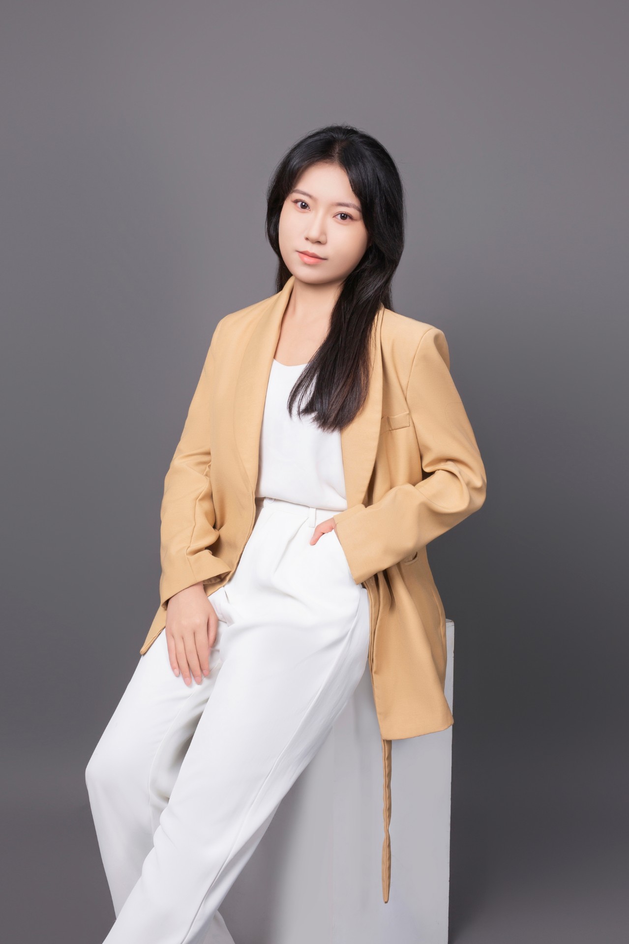 客户经理  周梦冉