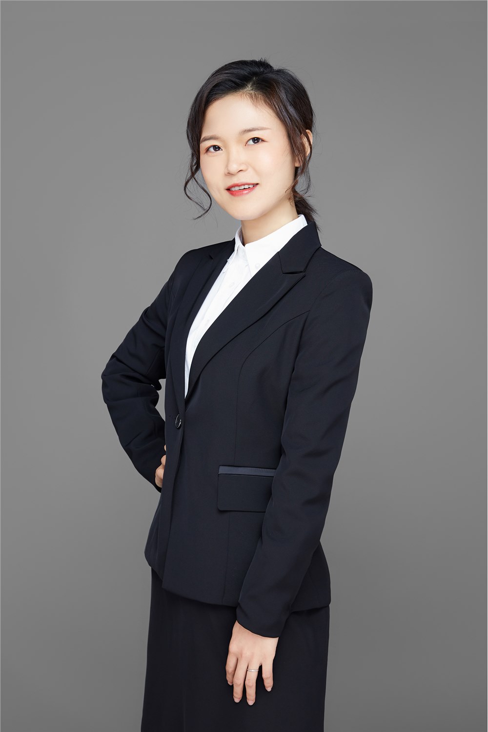 财务总监  贺蕾霏